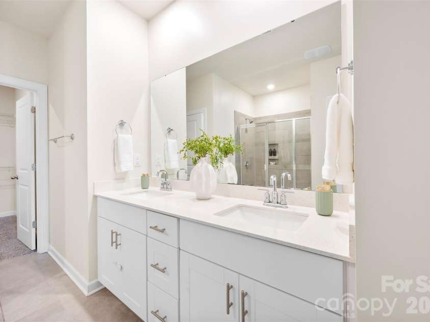 4522 Bright Road, Charlotte, NC 28214.  MLS# CAR4398235, YatesRealty ID 33480. 
