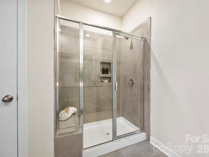 4522 Bright Road, Charlotte, NC 28214.  MLS# CAR4398235, YatesRealty ID 33480. 