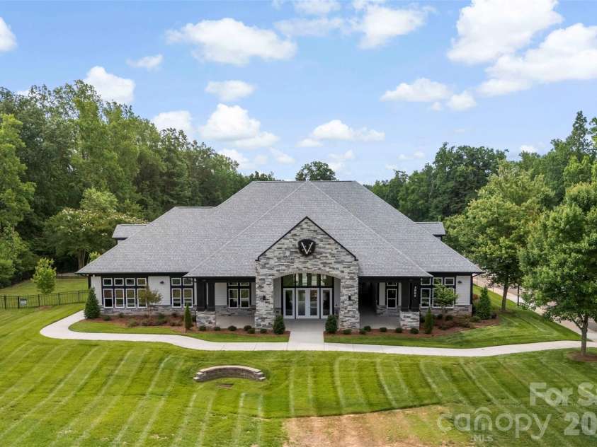 4522 Bright Road, Charlotte, NC 28214.  MLS# CAR4398235, YatesRealty ID 33480. 