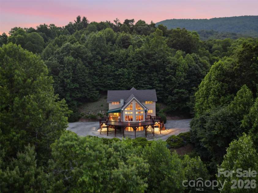 435 Allen Mountain Lane, Spruce Pine, NC 28777.  MLS# CAR4398240, YatesRealty ID 33481. 