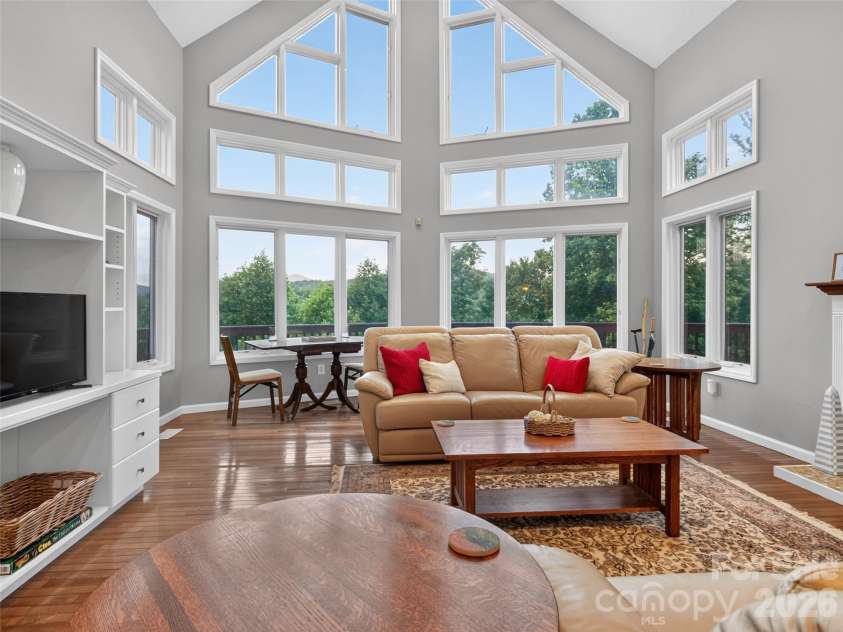 435 Allen Mountain Lane, Spruce Pine, NC 28777.  MLS# CAR4398240, YatesRealty ID 33481. 