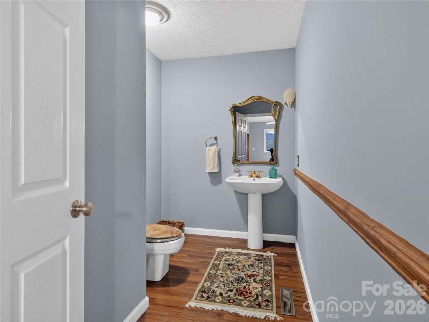 435 Allen Mountain Lane, Spruce Pine, NC 28777.  MLS# CAR4398240, YatesRealty ID 33481. 