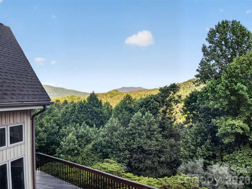 435 Allen Mountain Lane, Spruce Pine, NC 28777.  MLS# CAR4398240, YatesRealty ID 33481. 