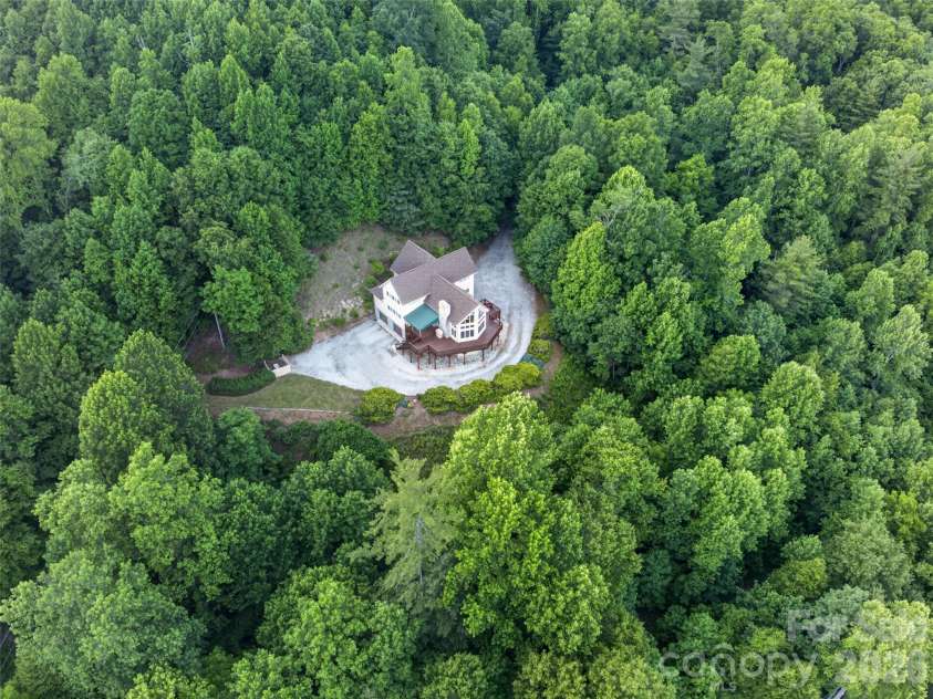 435 Allen Mountain Lane, Spruce Pine, NC 28777.  MLS# CAR4398240, YatesRealty ID 33481. 