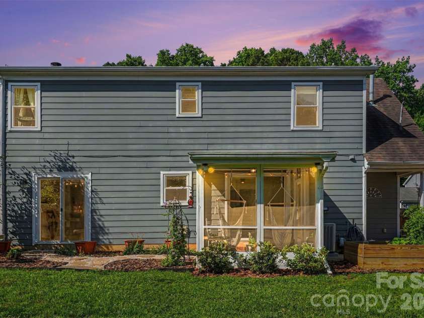 8521 Milton Morris Drive, Charlotte, NC 28227.  MLS# CAR4393903, YatesRealty ID 33485. 