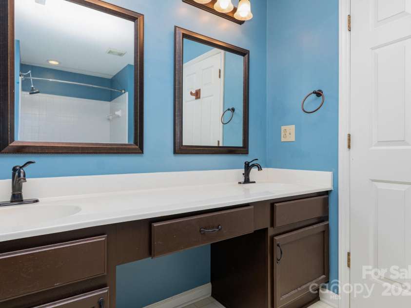 9819 Edwards Place, Mint Hill, NC 28227.  MLS# CAR4280358, YatesRealty ID 33485. 