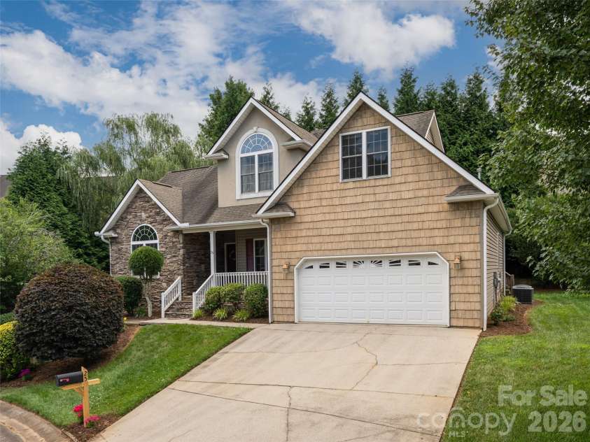 25 Driftstone Circle, Arden, NC 28704.  MLS# CAR4397076, YatesRealty ID 33486. 