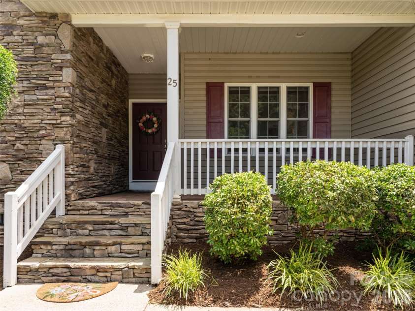25 Driftstone Circle, Arden, NC 28704.  MLS# CAR4397076, YatesRealty ID 33486. 