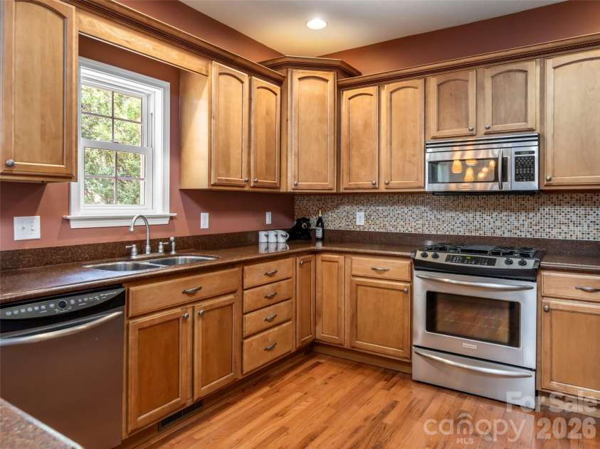 25 Driftstone Circle, Arden, NC 28704.  MLS# CAR4397076, YatesRealty ID 33486. 