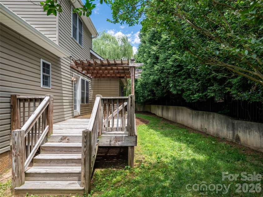 25 Driftstone Circle, Arden, NC 28704.  MLS# CAR4397076, YatesRealty ID 33486. 