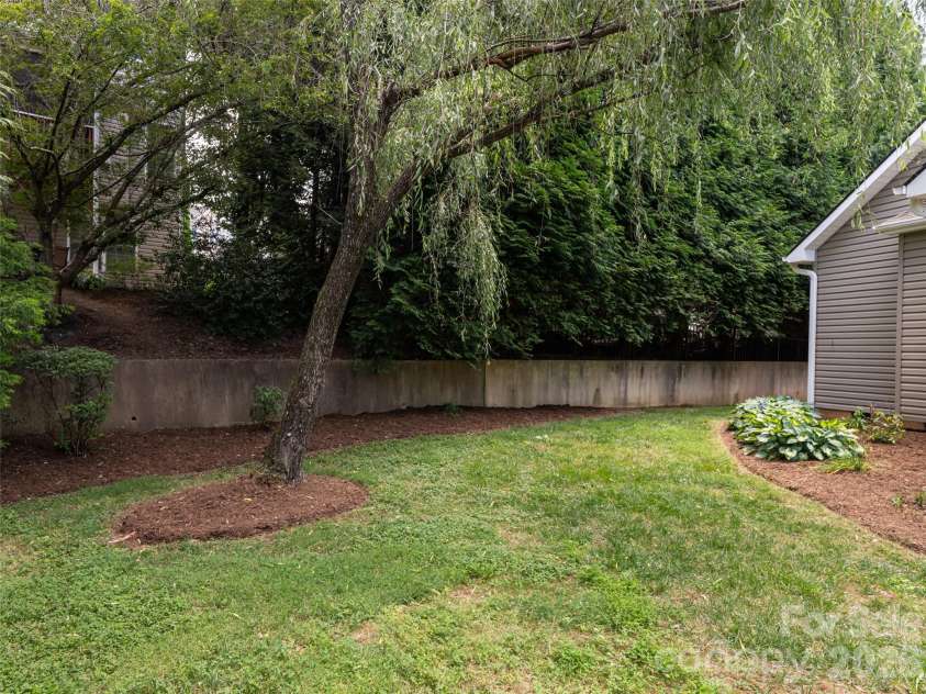 25 Driftstone Circle, Arden, NC 28704.  MLS# CAR4397076, YatesRealty ID 33486. 