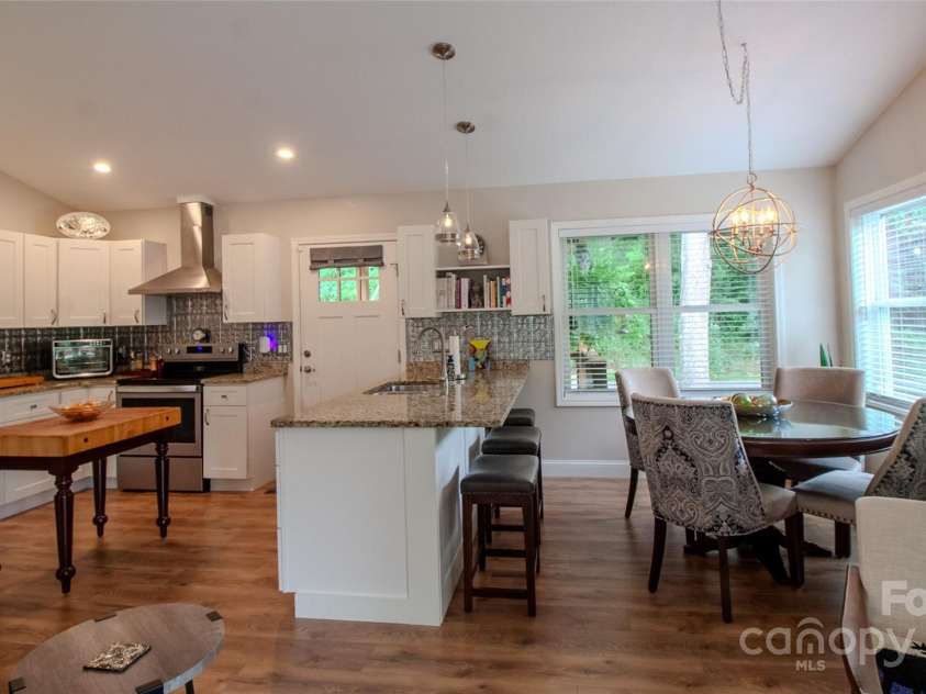 118 Rolling Lane, Maggie Valley, NC 28751.  MLS# CAR4303888, YatesRealty ID 33489. 