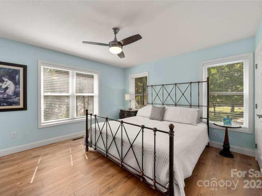 118 Rolling Lane, Maggie Valley, NC 28751.  MLS# CAR4303888, YatesRealty ID 33489. Primary Bedroom
