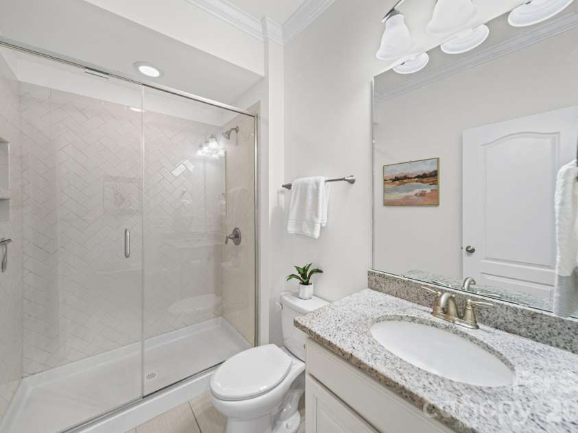 163 Monteray Oaks Circle, Fort Mill, SC 29715.  MLS# CAR4386895, YatesRealty ID 33489. 1st Floor Bath
