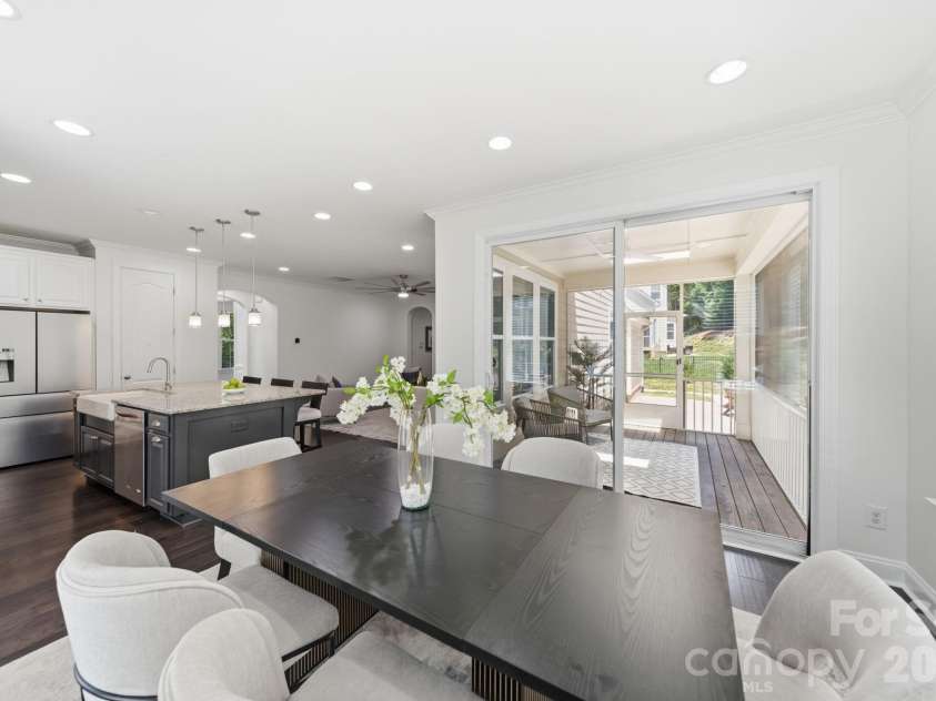 163 Monteray Oaks Circle, Fort Mill, SC 29715.  MLS# CAR4386895, YatesRealty ID 33489. Dining Area