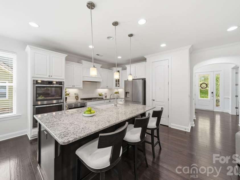 163 Monteray Oaks Circle, Fort Mill, SC 29715.  MLS# CAR4386895, YatesRealty ID 33489. Kitchen