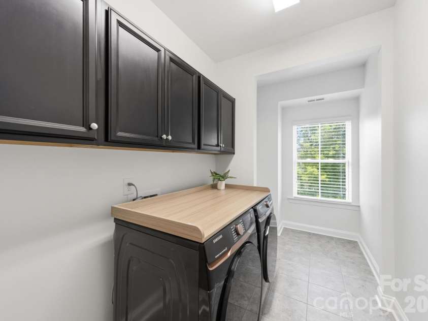 163 Monteray Oaks Circle, Fort Mill, SC 29715.  MLS# CAR4386895, YatesRealty ID 33489. Laundry Room