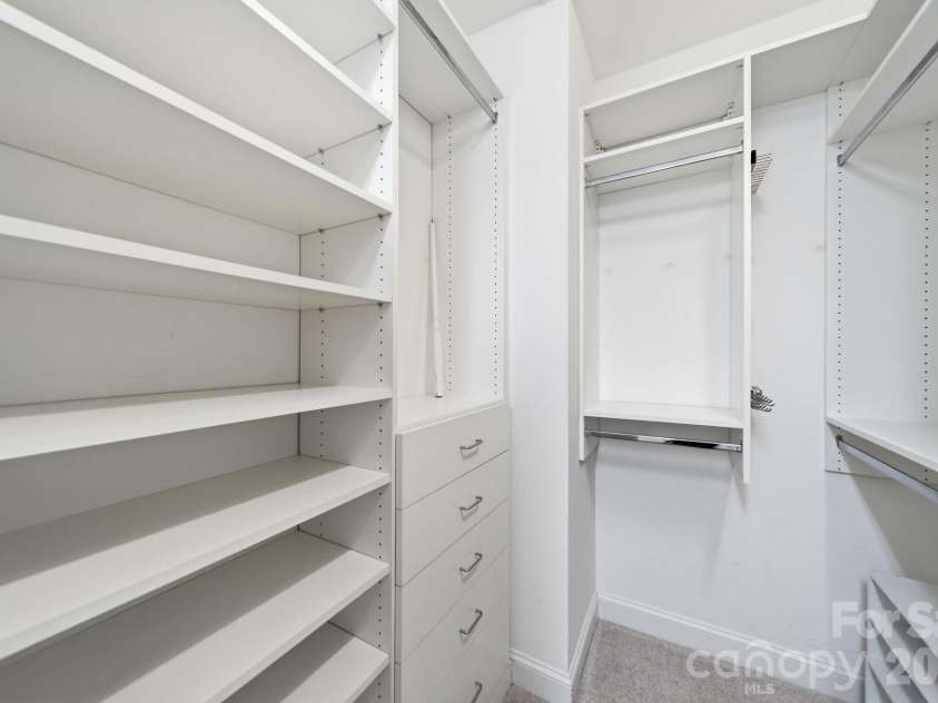 163 Monteray Oaks Circle, Fort Mill, SC 29715.  MLS# CAR4386895, YatesRealty ID 33489. Primary Closet