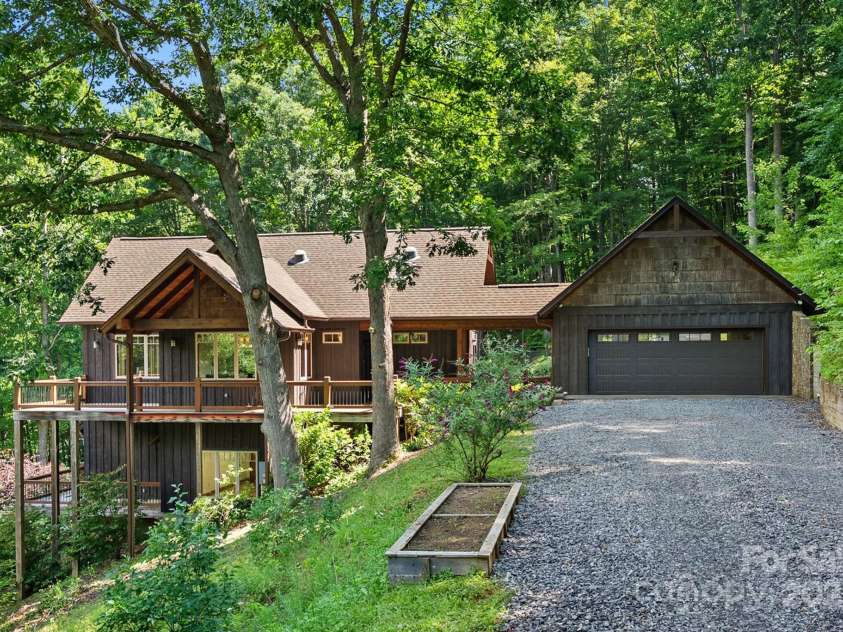 147 Brantley Branch Lane, Waynesville, NC 28786.  MLS# CAR4275100, YatesRealty ID 3349. Welcome to 147 Brantley Branch Lane!