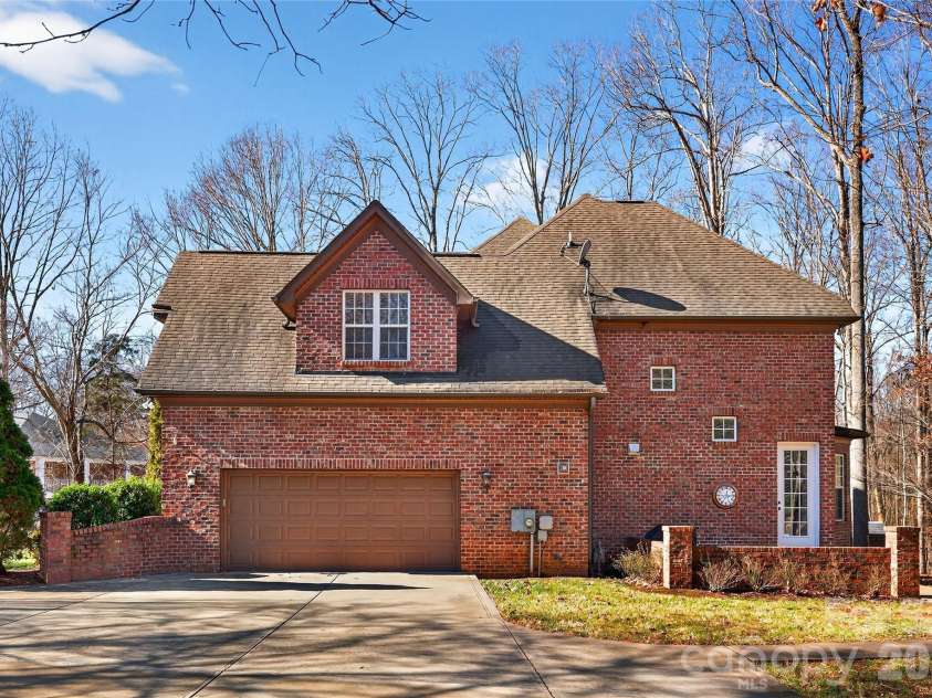 6565 Robin Hollow Drive, Mint Hill, NC 28227.  MLS# CAR4338136, YatesRealty ID 3349. 