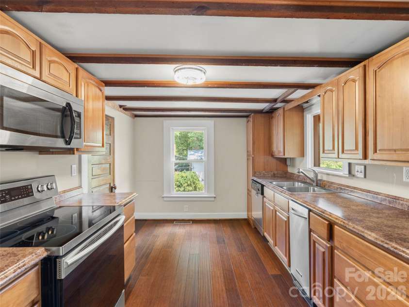 54 Louisiana Avenue, Saluda, NC 28773.  MLS# CAR4396216, YatesRealty ID 33490. 