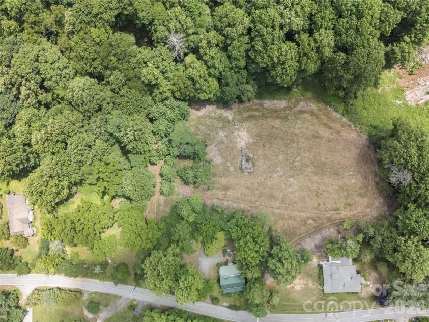 54 Louisiana Avenue, Saluda, NC 28773.  MLS# CAR4396216, YatesRealty ID 33490. 