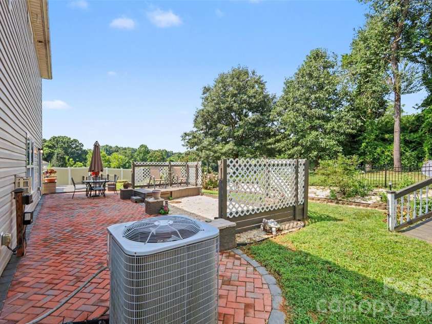 112 Elysian Estate Court, Mooresville, NC 28115.  MLS# CAR4417850, YatesRealty ID 33491. 