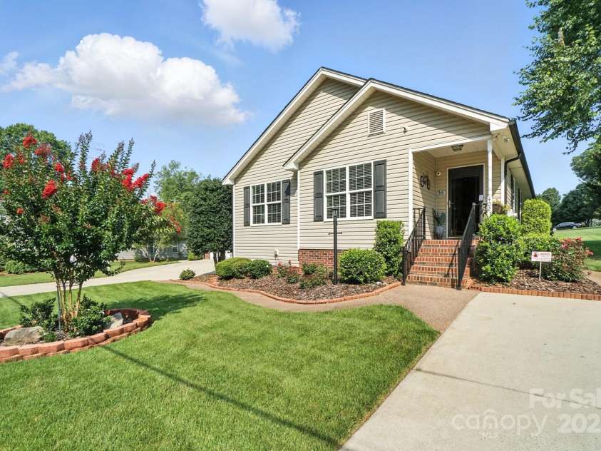 402 Walnut Street, China Grove, NC 28023.  MLS# CAR4273181, YatesRealty ID 33491. 