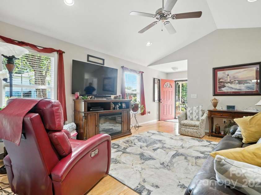 402 Walnut Street, China Grove, NC 28023.  MLS# CAR4273181, YatesRealty ID 33491. 