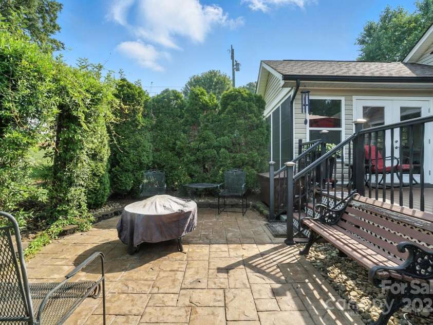 402 Walnut Street, China Grove, NC 28023.  MLS# CAR4273181, YatesRealty ID 33491. 