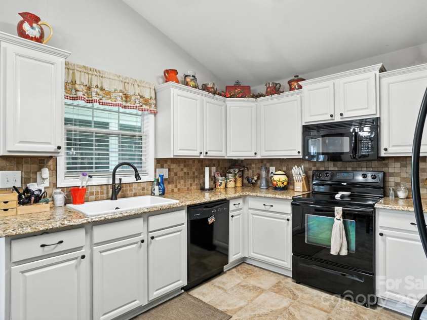 402 Walnut Street, China Grove, NC 28023.  MLS# CAR4273181, YatesRealty ID 33491. 