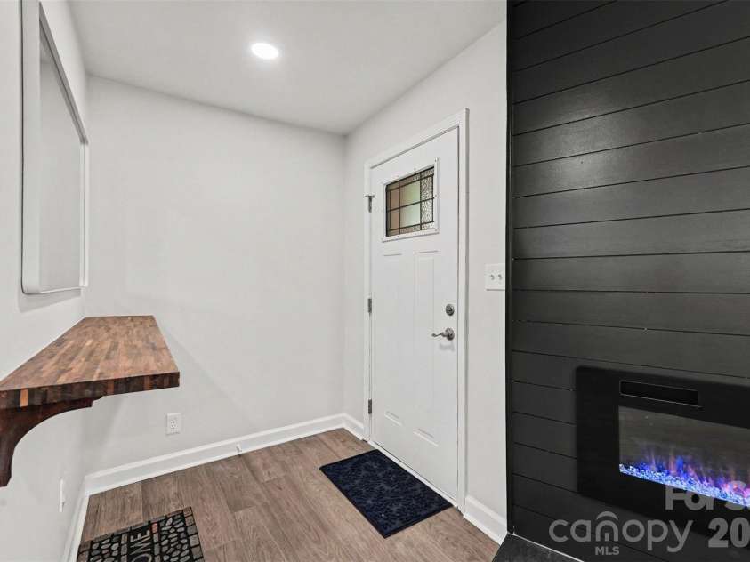1913 Main Street, Kannapolis, NC 28081.  MLS# CAR4393353, YatesRealty ID 33492. 