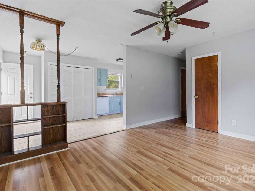 8428 Clear Meadow Lane, Charlotte, NC 28227.  MLS# CAR4290678, YatesRealty ID 33492. 