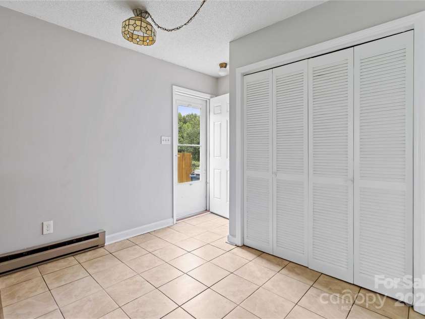 8428 Clear Meadow Lane, Charlotte, NC 28227.  MLS# CAR4290678, YatesRealty ID 33492. 