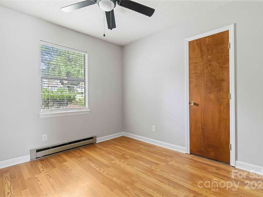 8428 Clear Meadow Lane, Charlotte, NC 28227.  MLS# CAR4290678, YatesRealty ID 33492. 