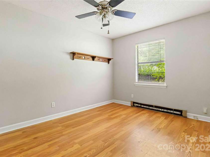 8428 Clear Meadow Lane, Charlotte, NC 28227.  MLS# CAR4290678, YatesRealty ID 33492. 