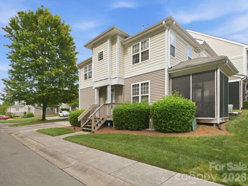 921 Ashworth Drive, Gastonia, NC 28054.  MLS# CAR4380678, YatesRealty ID 33493. 