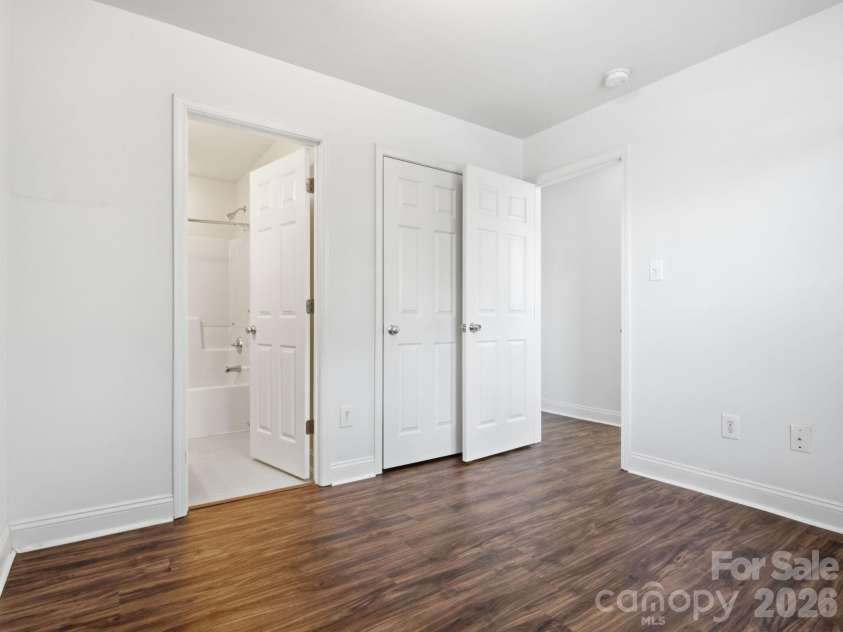 921 Ashworth Drive, Gastonia, NC 28054.  MLS# CAR4380678, YatesRealty ID 33493. 