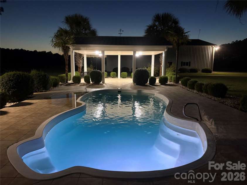 450 Bull Swamp Road, St. Matthews, SC 29135.  MLS# CAR4390532, YatesRealty ID 33494. 