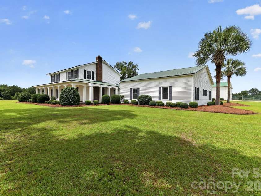 450 Bull Swamp Road, St. Matthews, SC 29135.  MLS# CAR4390532, YatesRealty ID 33494. 