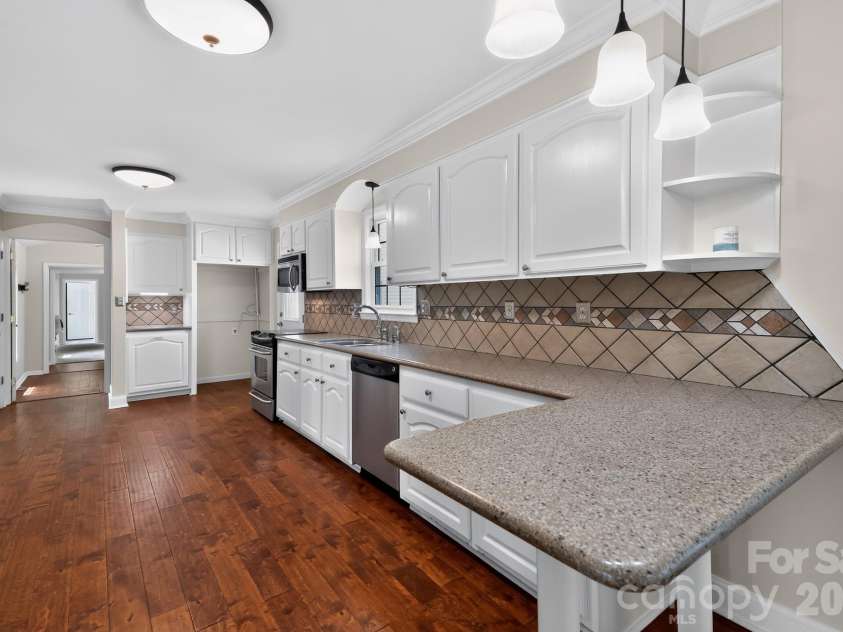 450 Bull Swamp Road, St. Matthews, SC 29135.  MLS# CAR4390532, YatesRealty ID 33494. 