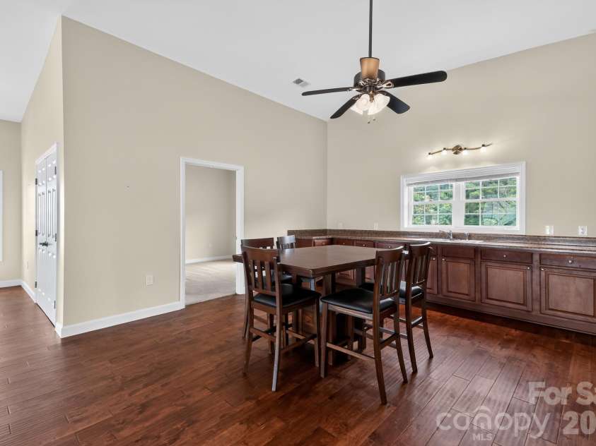 450 Bull Swamp Road, St. Matthews, SC 29135.  MLS# CAR4390532, YatesRealty ID 33494. 