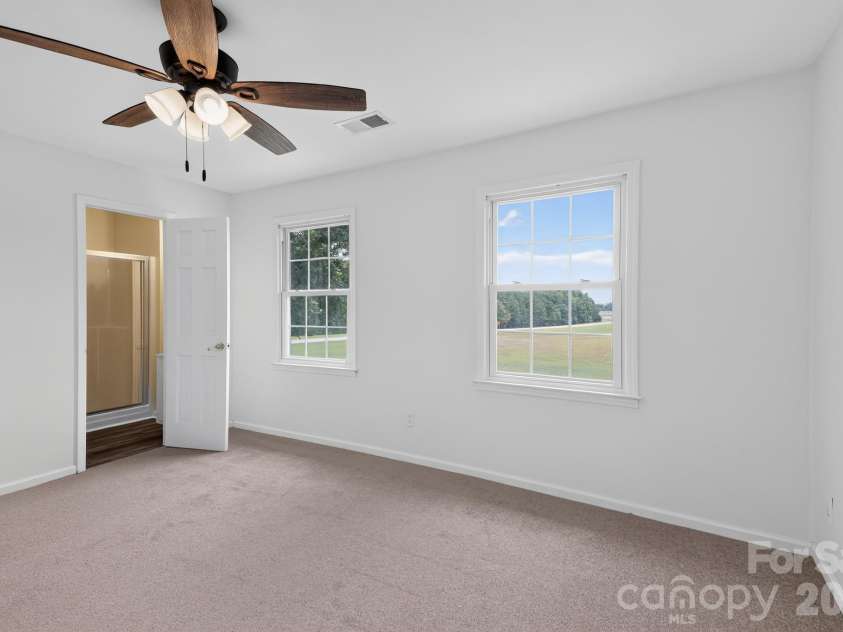 450 Bull Swamp Road, St. Matthews, SC 29135.  MLS# CAR4390532, YatesRealty ID 33494. 