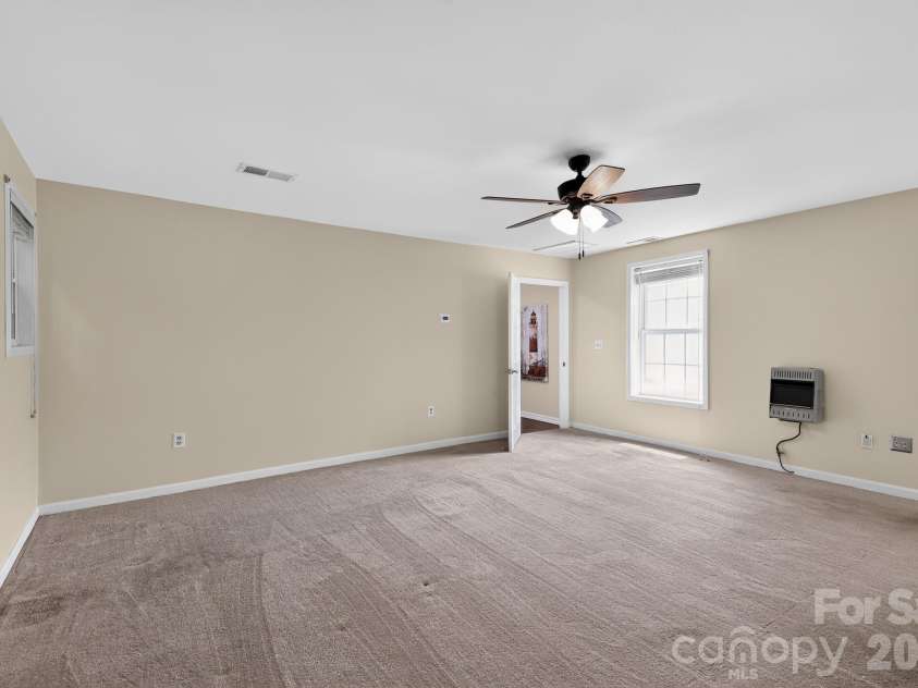450 Bull Swamp Road, St. Matthews, SC 29135.  MLS# CAR4390532, YatesRealty ID 33494. 