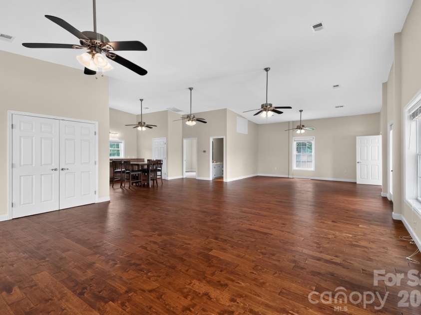 450 Bull Swamp Road, St. Matthews, SC 29135.  MLS# CAR4390532, YatesRealty ID 33494. 