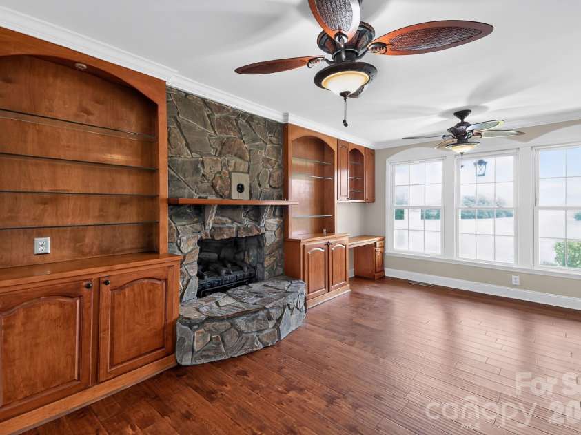 450 Bull Swamp Road, St. Matthews, SC 29135.  MLS# CAR4390532, YatesRealty ID 33494. 