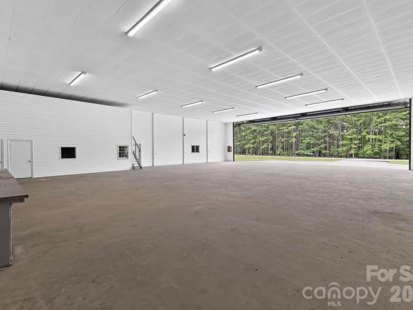 450 Bull Swamp Road, St. Matthews, SC 29135.  MLS# CAR4390532, YatesRealty ID 33494. 