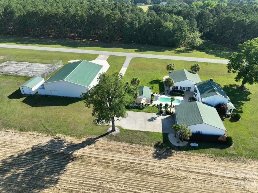 450 Bull Swamp Road, St. Matthews, SC 29135.  MLS# CAR4390532, YatesRealty ID 33494. 