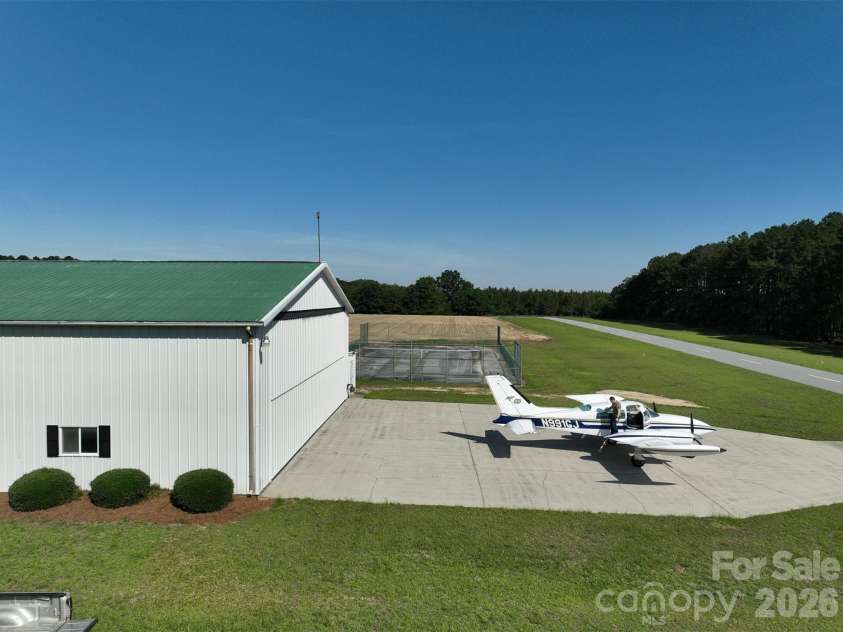 450 Bull Swamp Road, St. Matthews, SC 29135.  MLS# CAR4390532, YatesRealty ID 33494. 