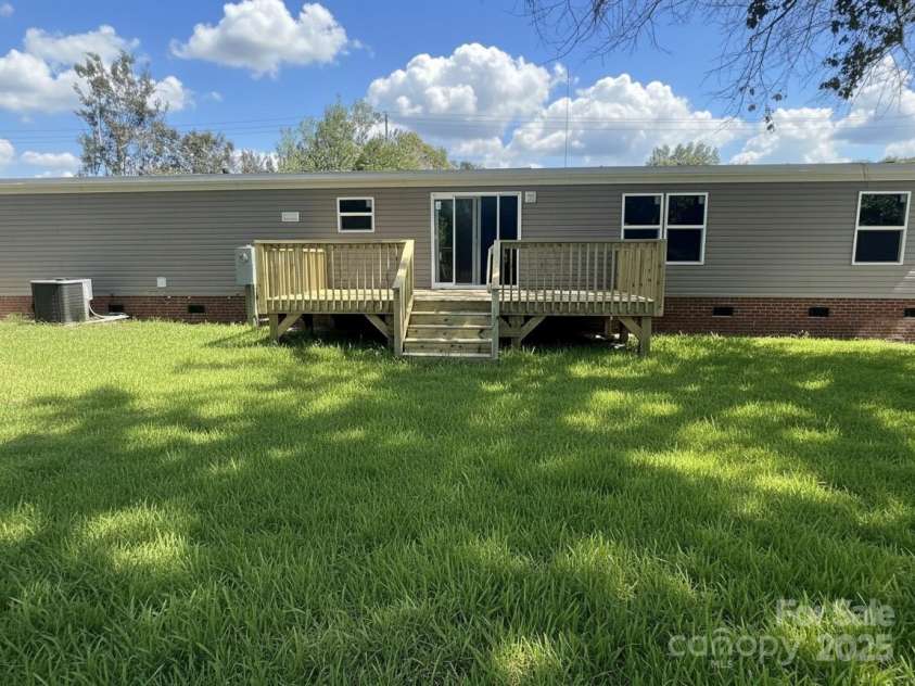 548 Highway 1 Highway, Cheraw, SC 29520.  MLS# CAR4267217, YatesRealty ID 33494. 